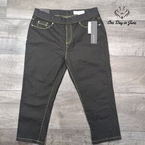 Sag Harbor Pull On Capri Jeans Size 10